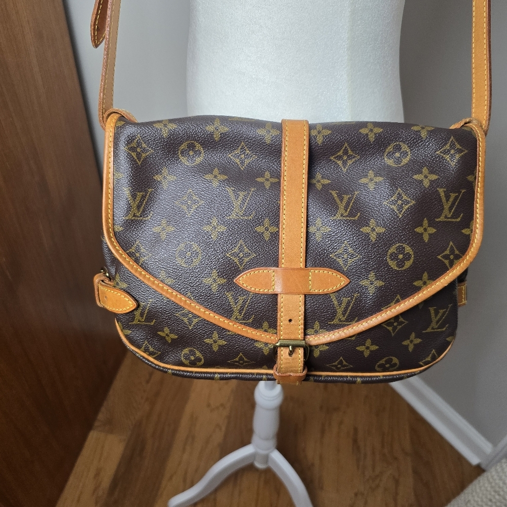 Louis Vuitton Samur 30 Crossbody